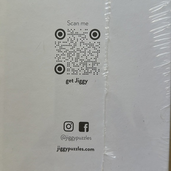 Jiggy “Theater District” Puzzle - Picture 5 of 5